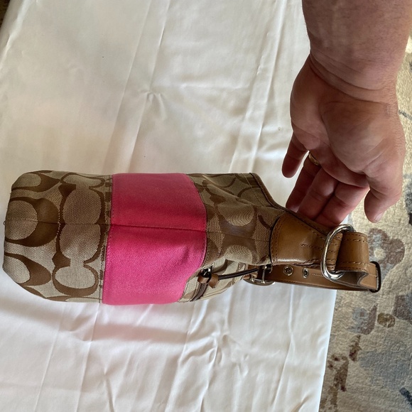 Coach brown and pink purse - Picture 4 of 9